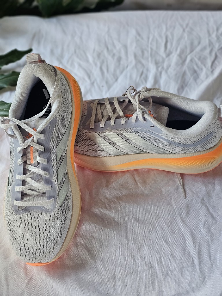 Tennis addidas naranja1