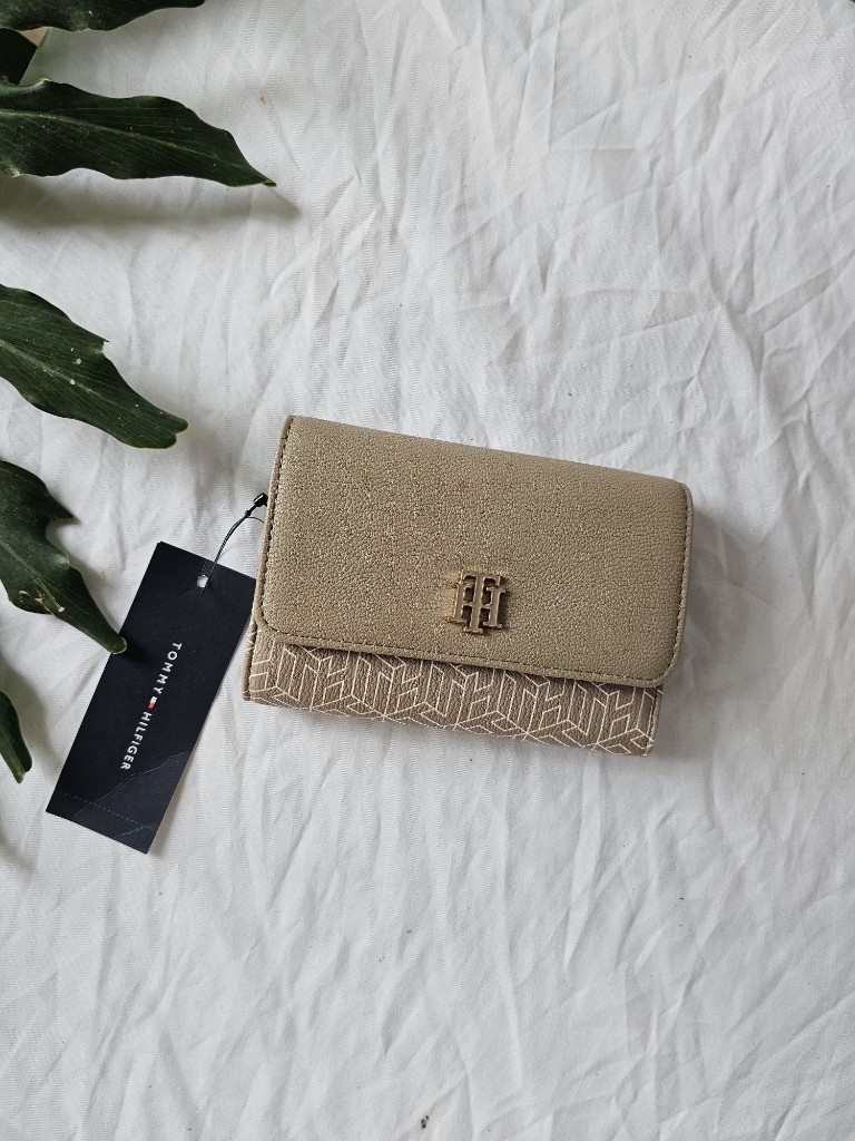Billetera tommy 3