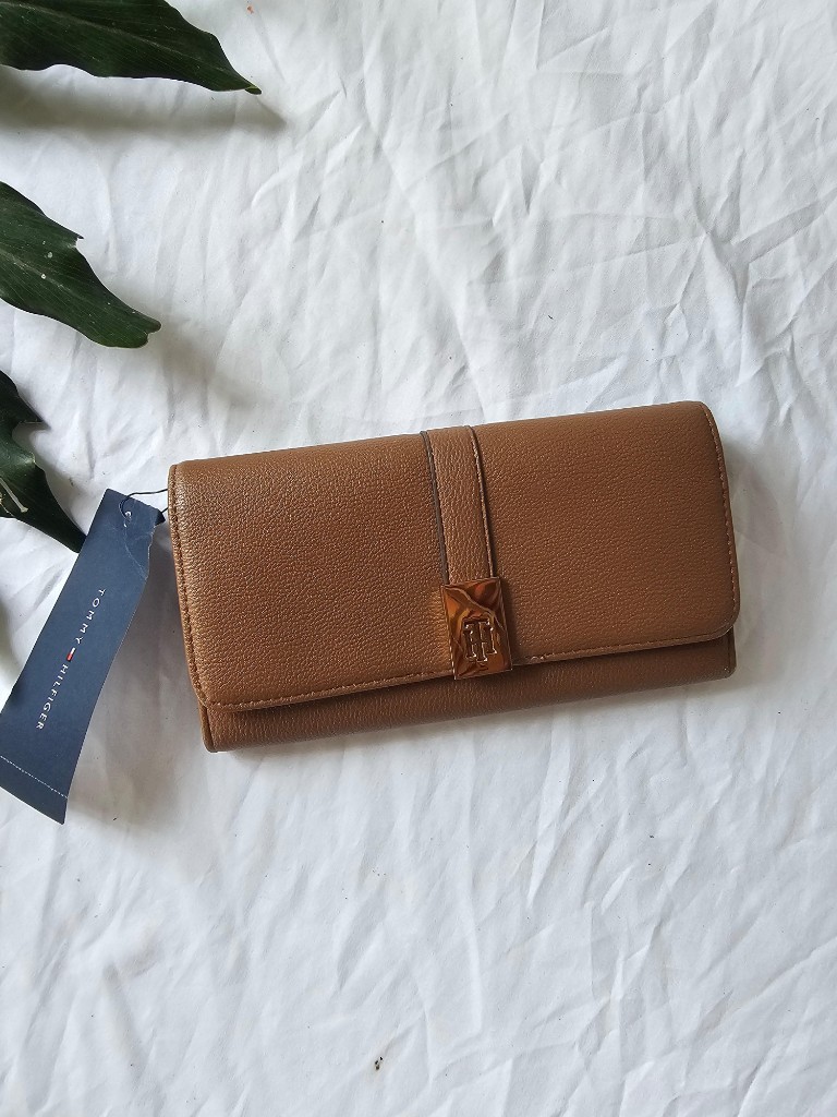 Billetera tommy 4
