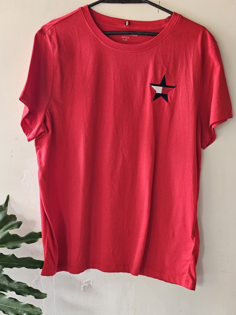 Camiseta tommy l rojo estrella