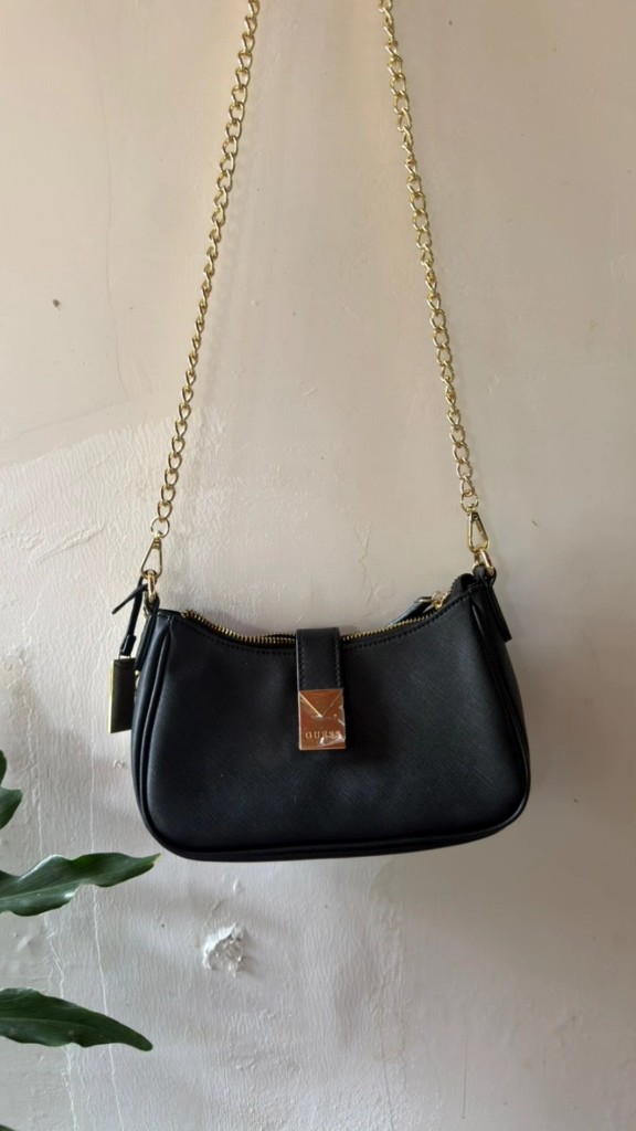 Bolso  y cartera guess n