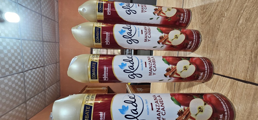 Glade Manzana y Canela 400mL