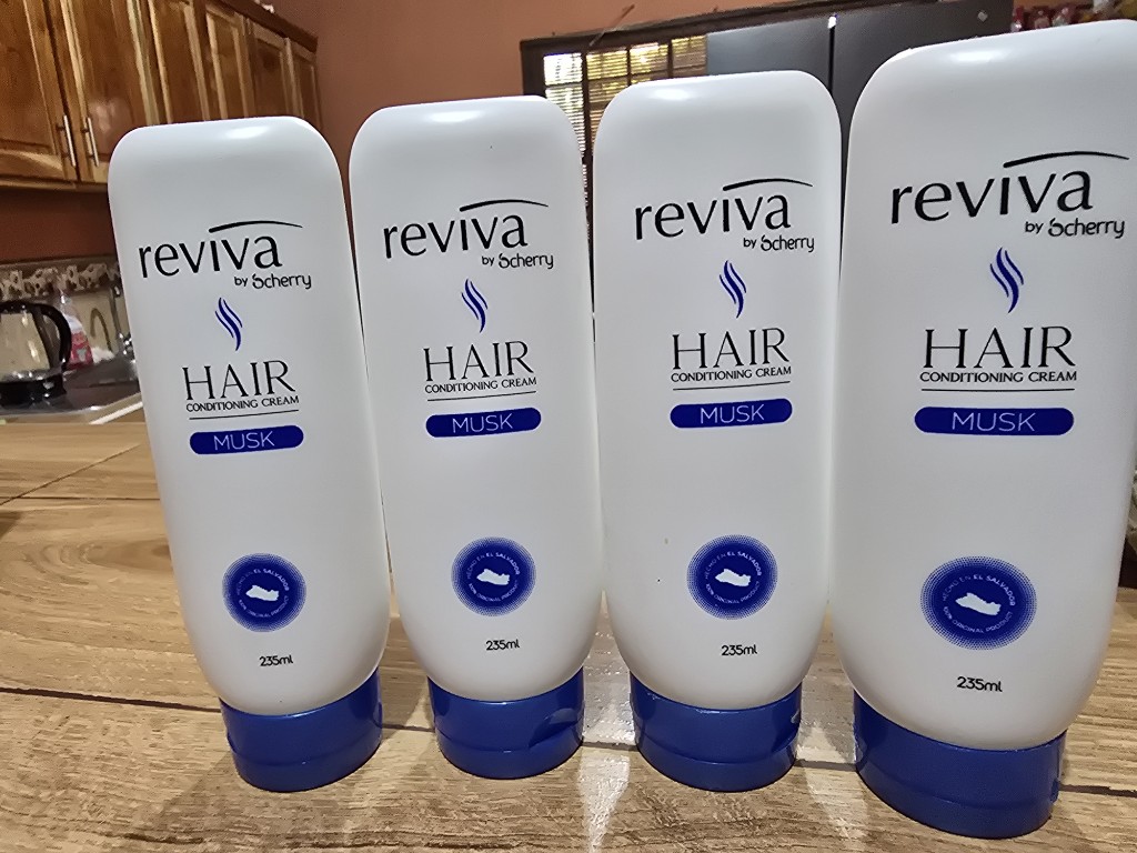 Crema reviva by scherry acondicionador musk 235ml