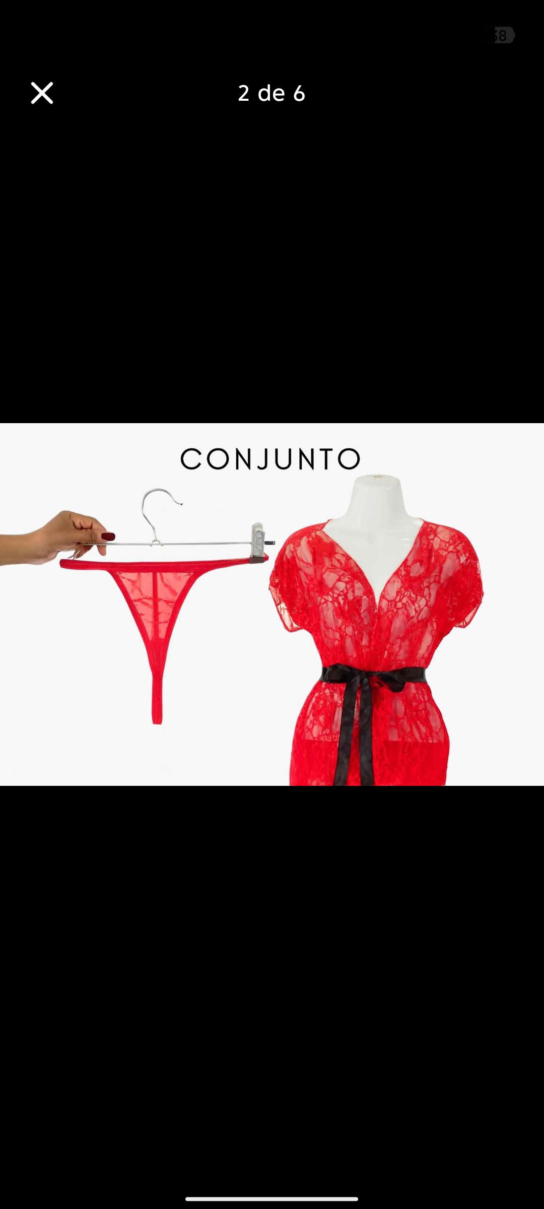 Conjunto de lencería rojo con bata y tanga
