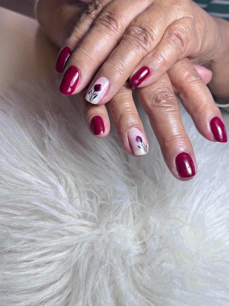 Manicure semipermanente