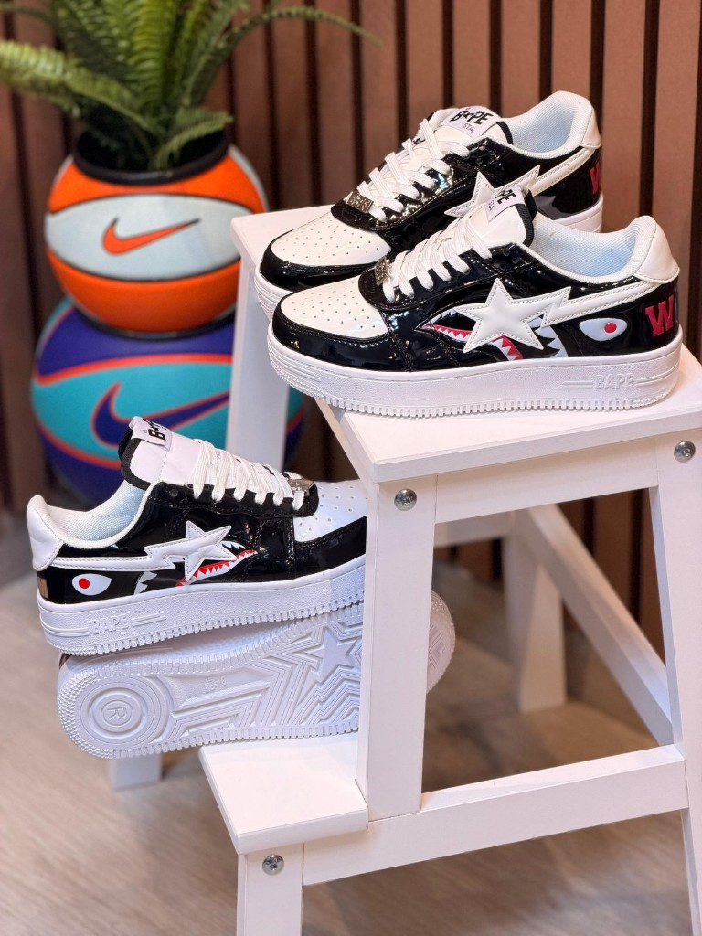 Bape negra blanca