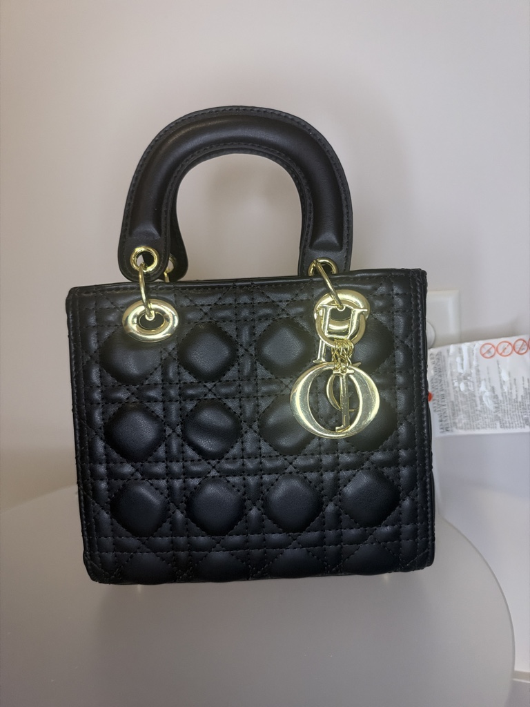 LADY DIOR