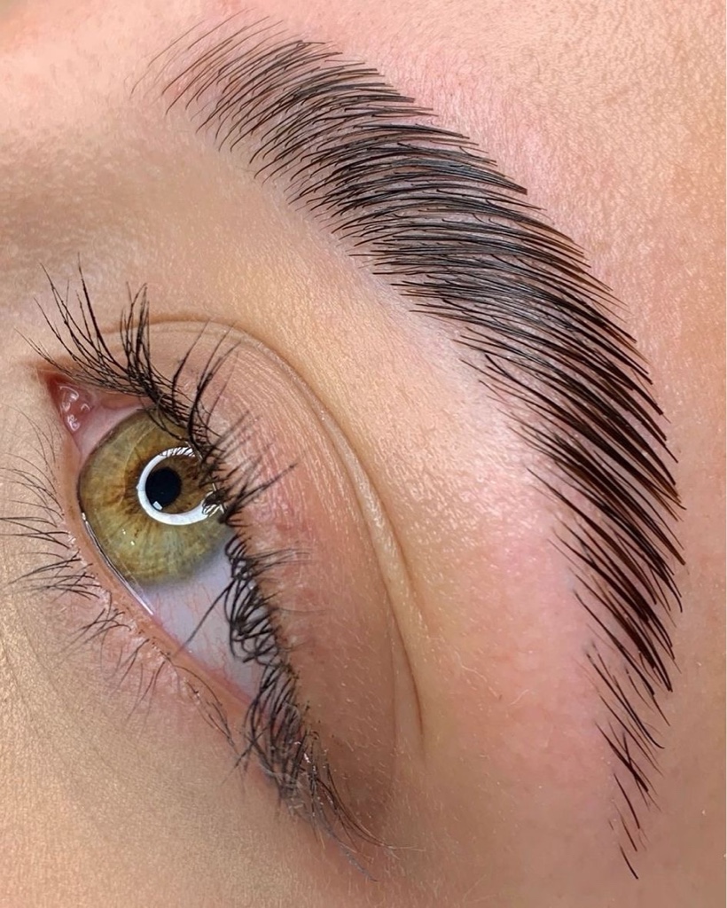 Laminado de cejas
