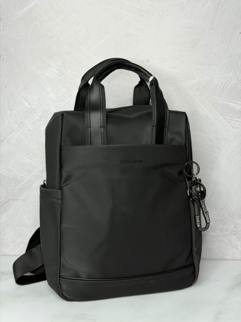 Paris S. mochila negra
