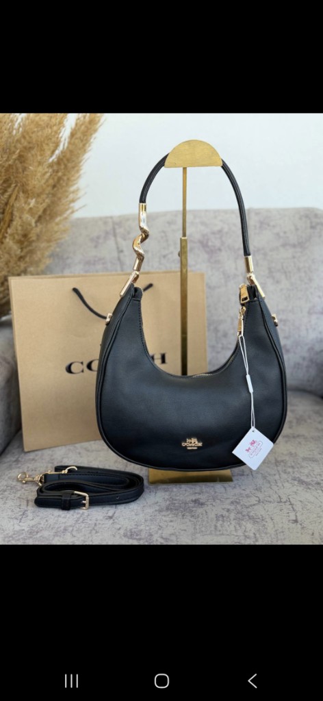 Coach cartera negra trap dorado