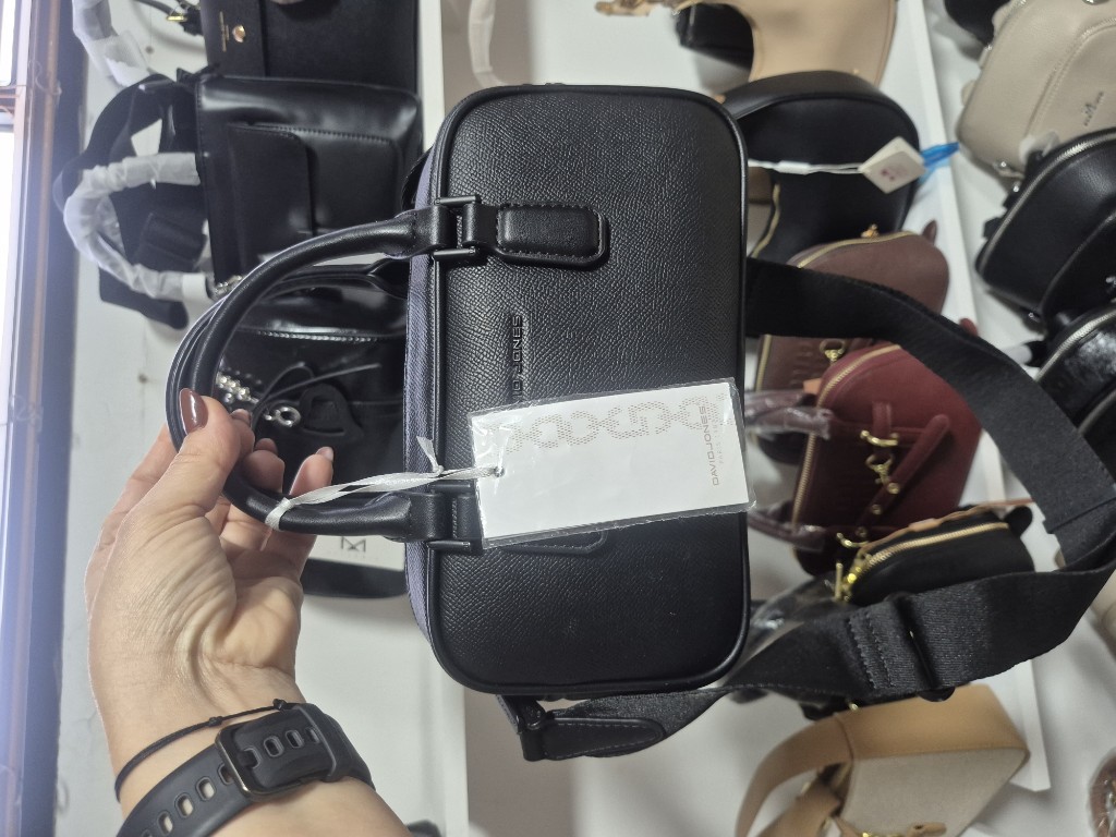 David Jones negra cartera
