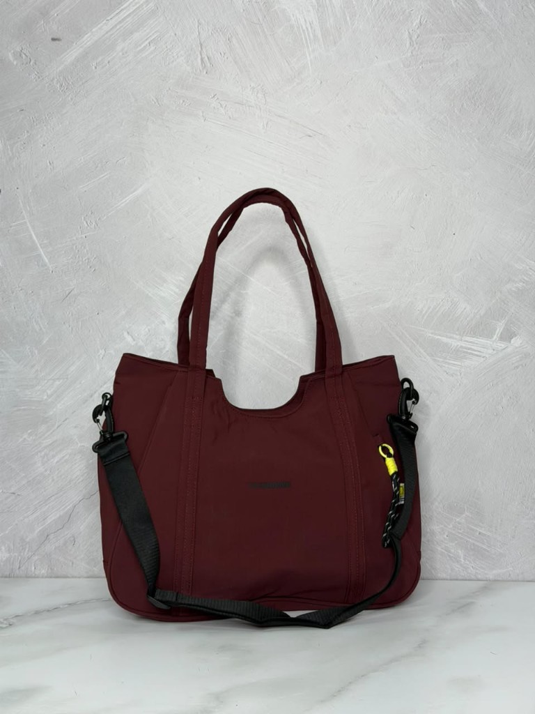 Cartera de dama vino con correa
