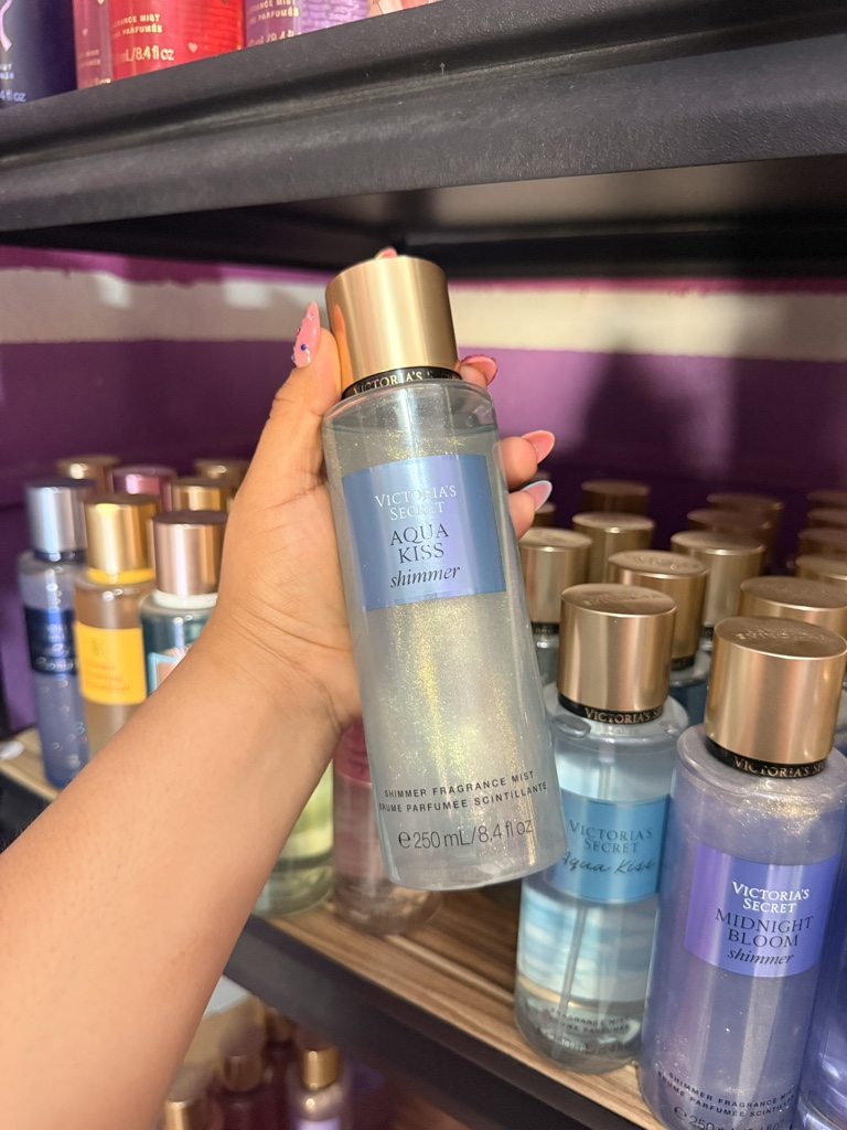 Aqua kiss shimmer