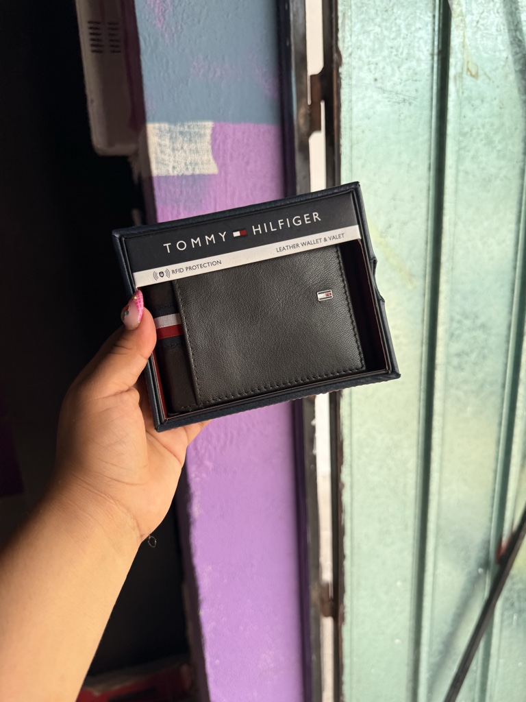 Carteras Tommy caballero
