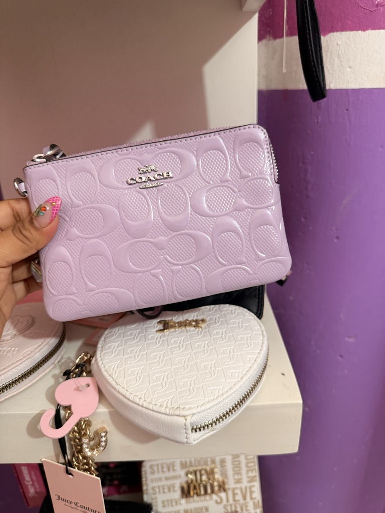 Muñequera coach lila