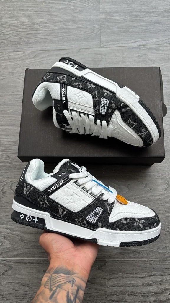 Louis Vuitton tenis negros