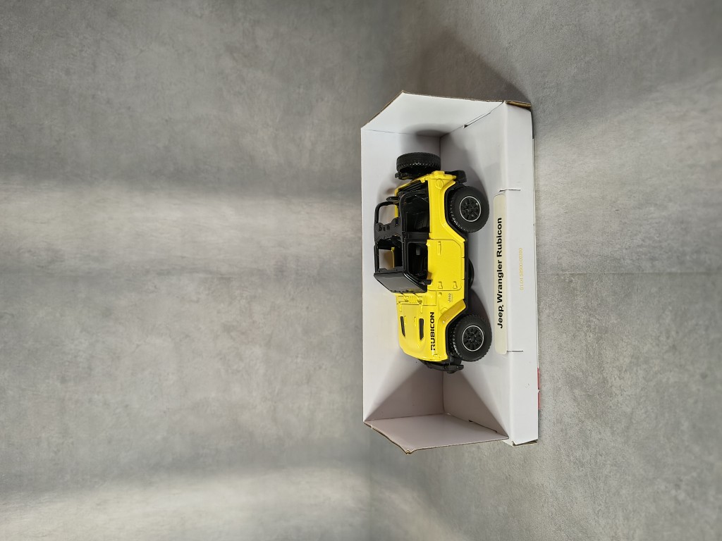 Jeep Wrangler Rubicon amarillo