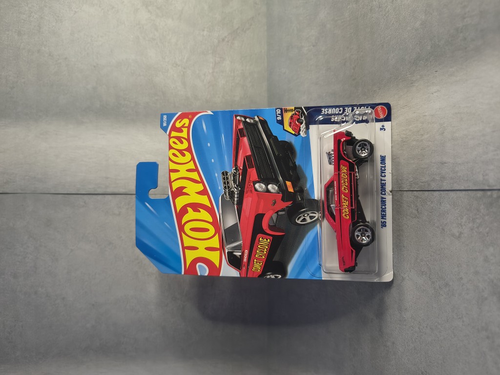 Hot Wheels Comet Cyclone rojo