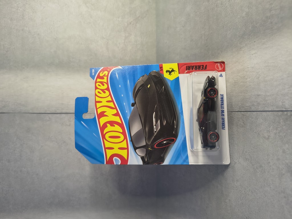 Hot Wheels Ferrari SF90 negro