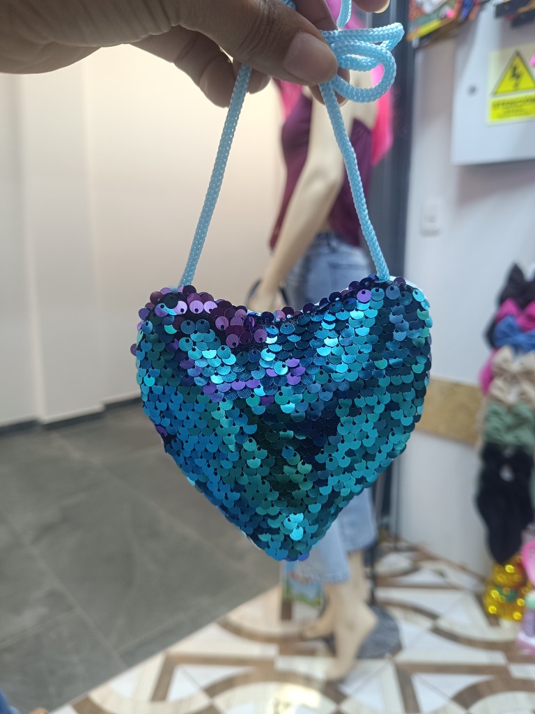 Bolsito corazón lentejuelas