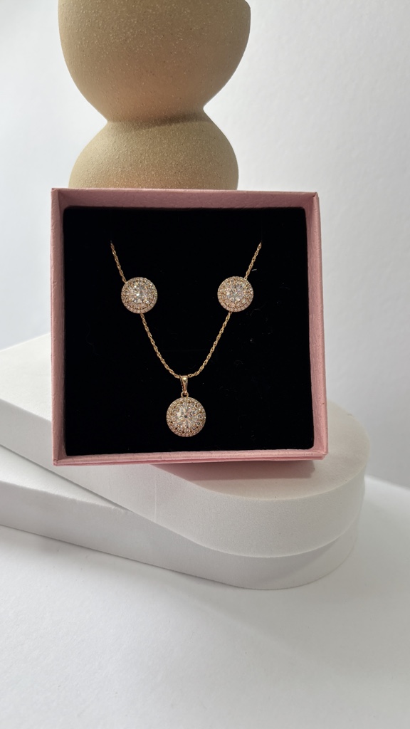 Set collar y aretes dorados