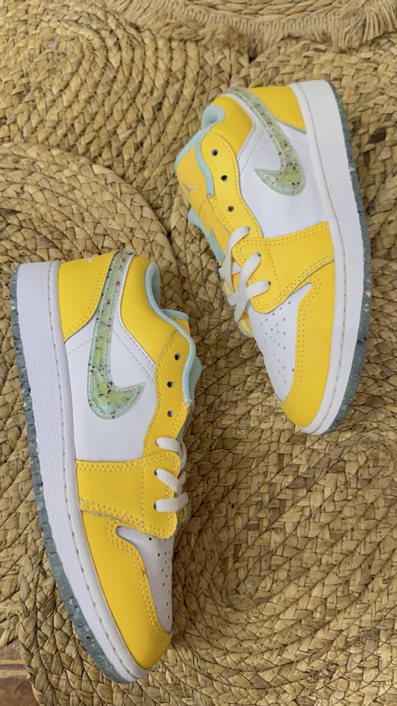 Jordan 1 Low SE Recycled Grind (GS)