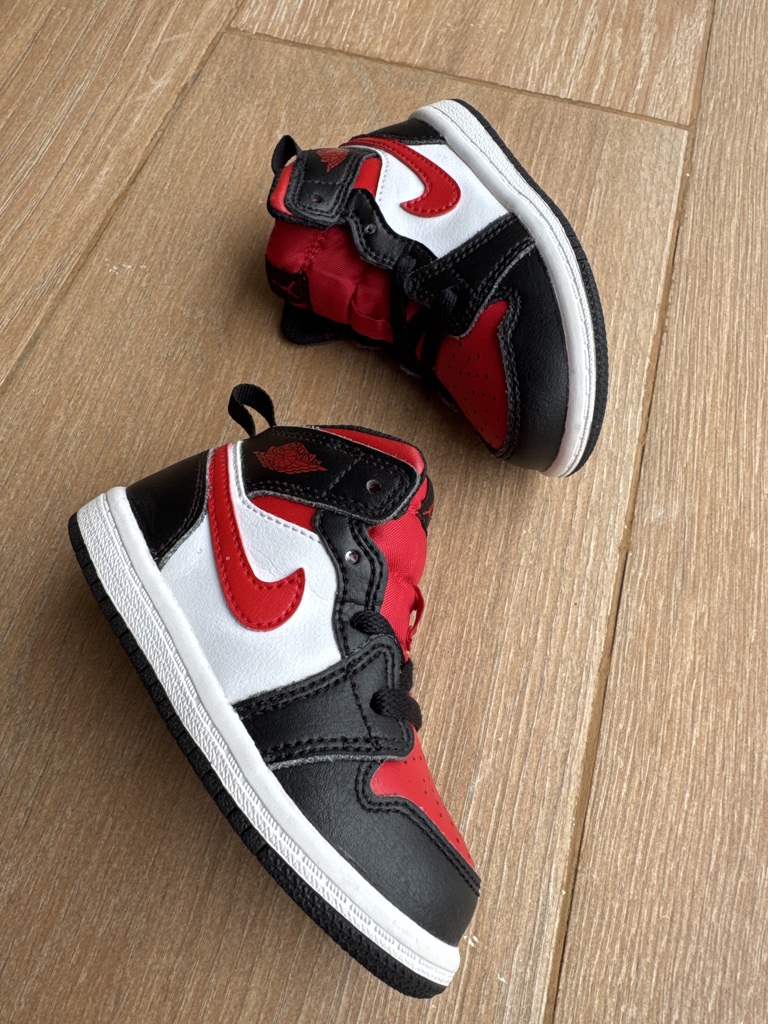 Jordan 1 Mid Black Fire Red (TD)