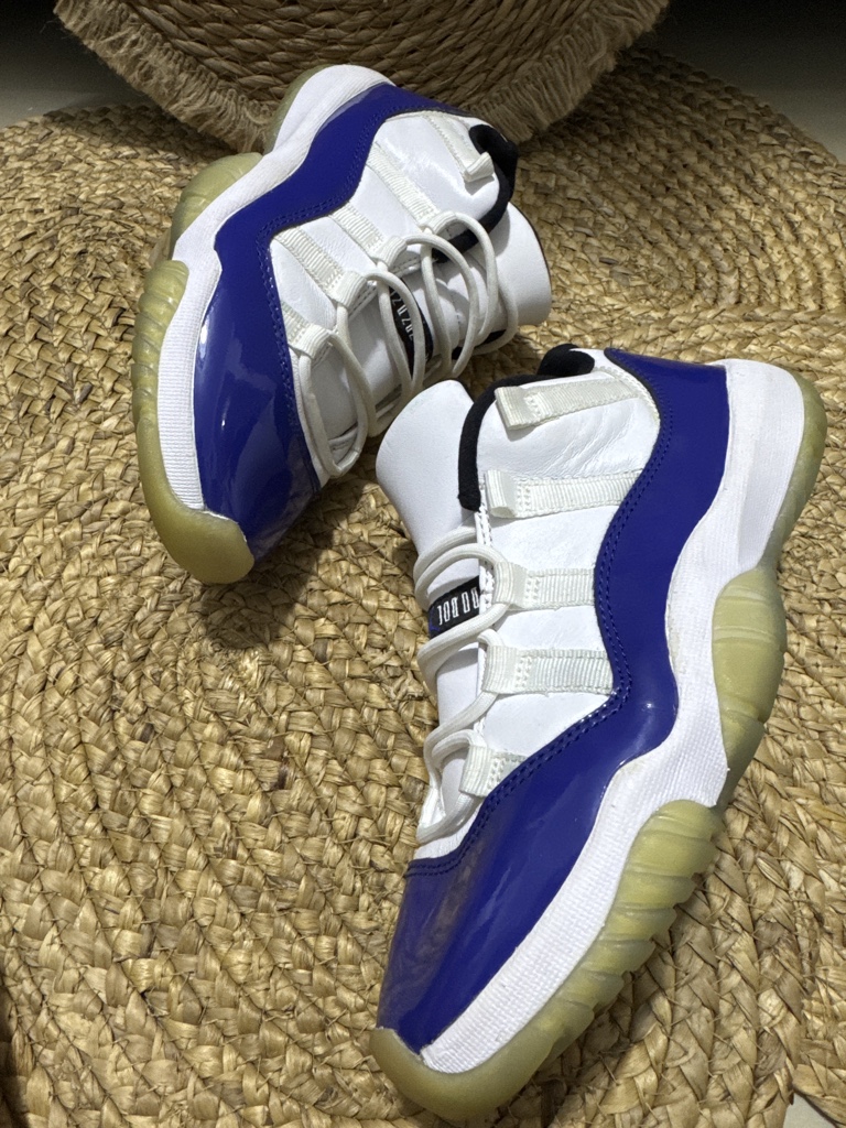 Jordan 11 Retro Low White Concord
