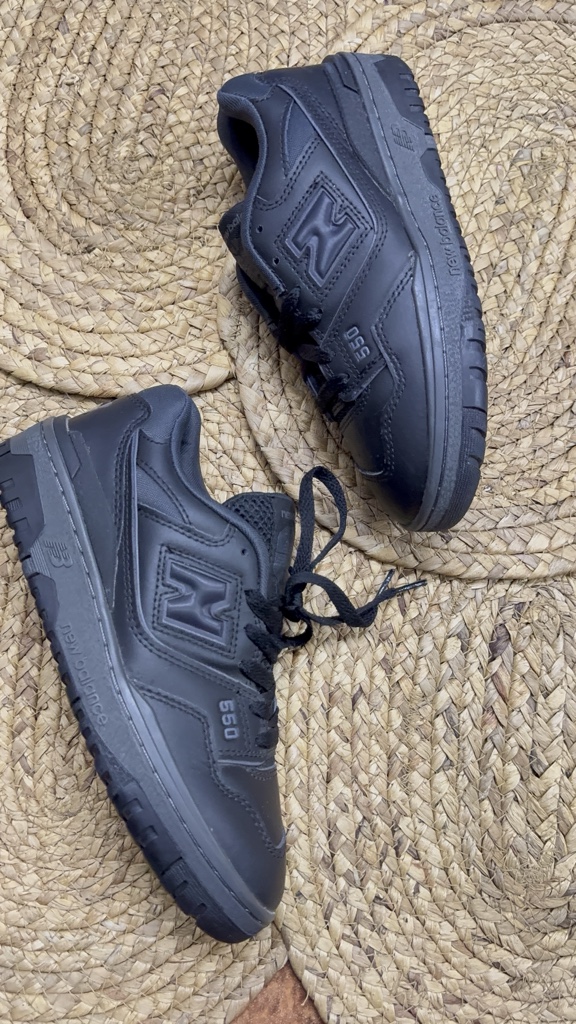 New Balance 550 Men Size 6.5 US Low Triple Black GS GSB550BB