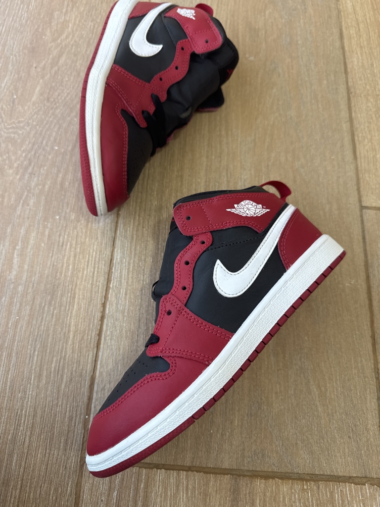 Jordan 1 Mid Black Gym Red (PS)