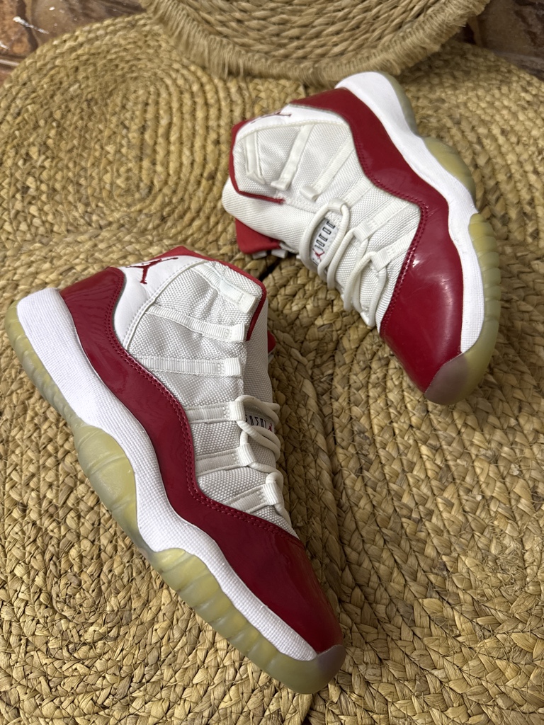 Jordan 11 Retro Cherry (2022) (GS)
