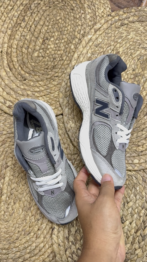 New Balance 2002R Warm Alpaca Light Chalkboard