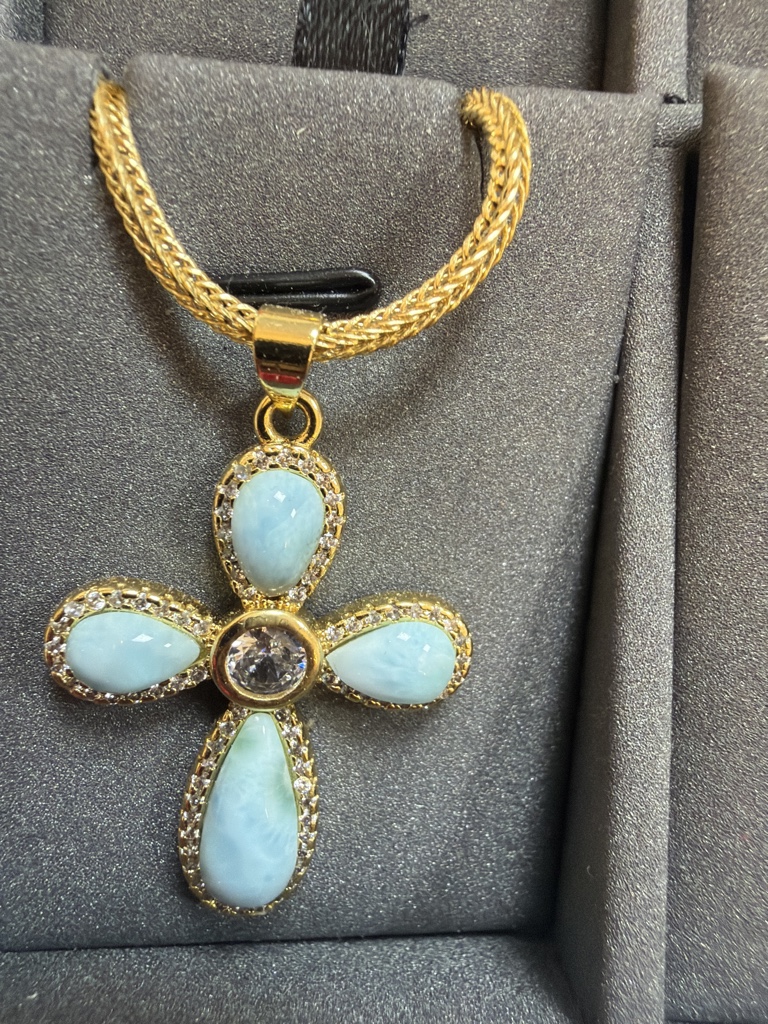Collar Cruz en Larimar