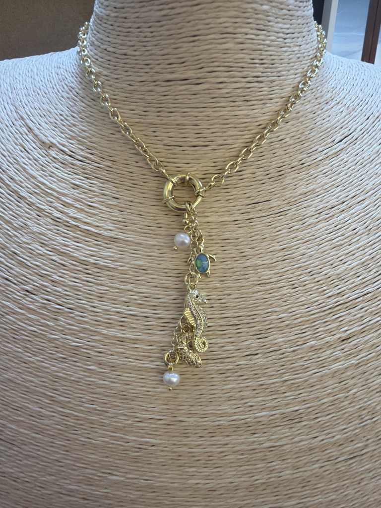 Collar dorado con dije Marinos broche náutico