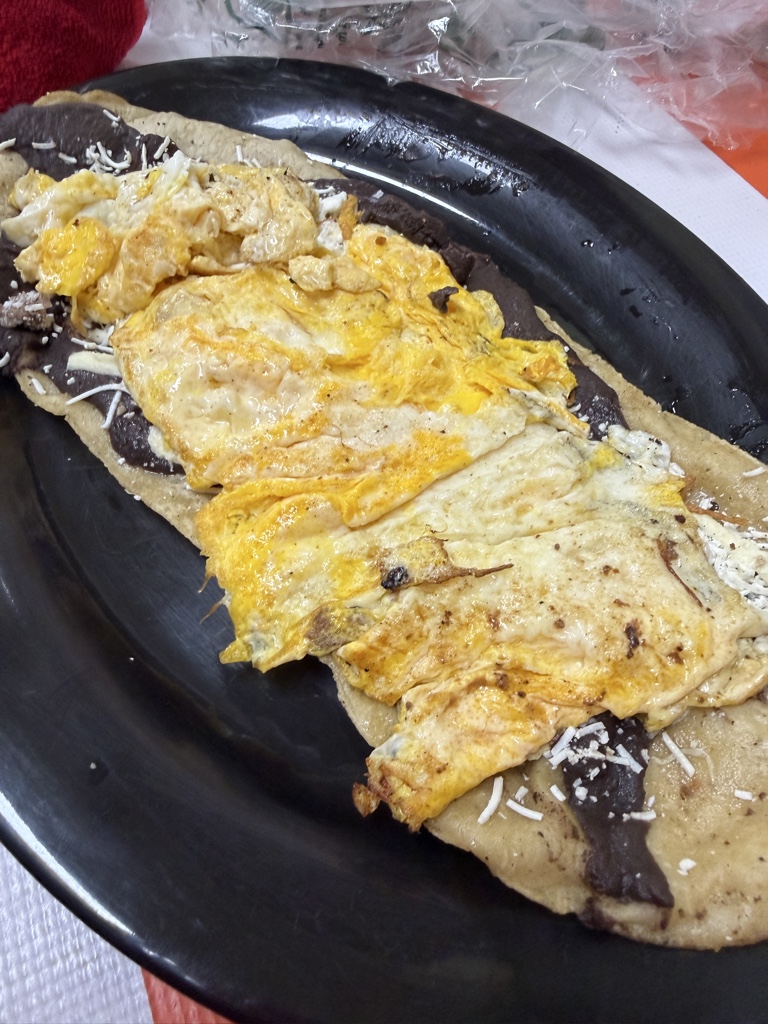HUARACHE CON HUEVO