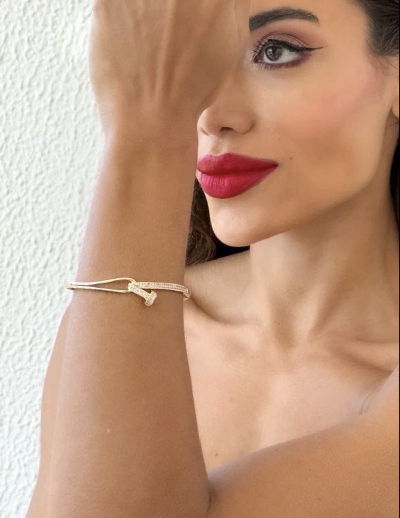 Bracelete prego torcido