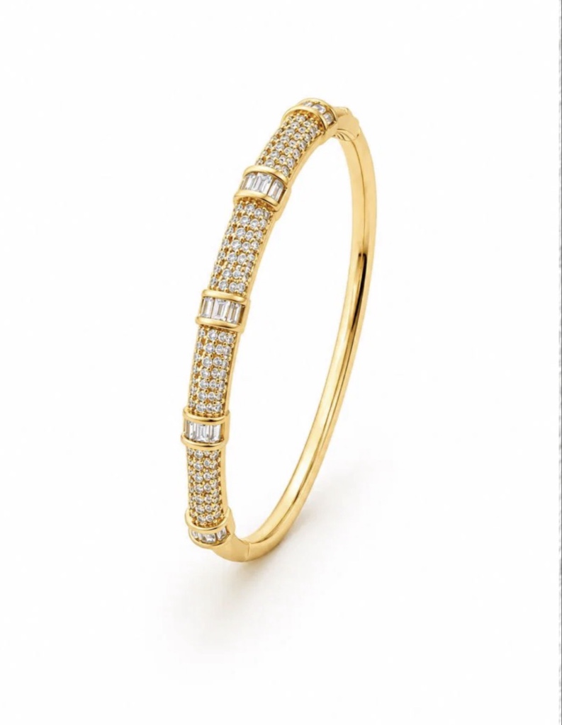 Bracelete cravejado zirconias e detalhe em navetes