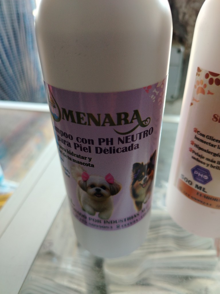 Menera shampoo para perros