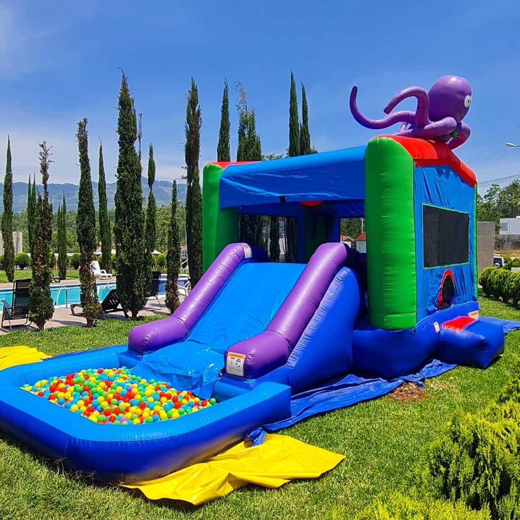 Inflable con pelotas