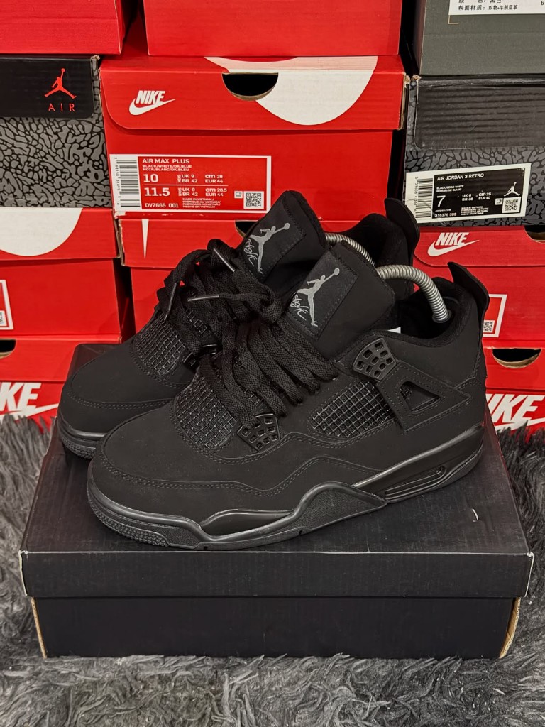 Jordan 4 black cat