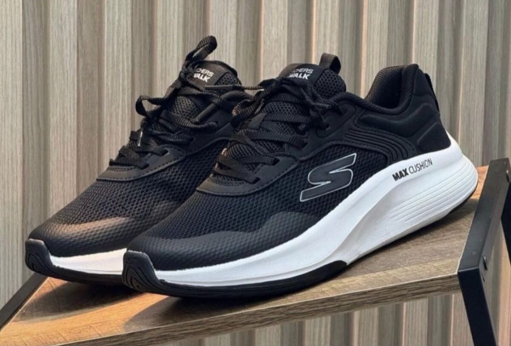 Sketchers max cushion