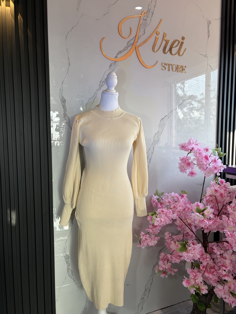 Vestido lana color beis