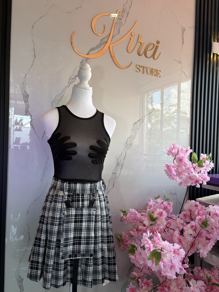 Conjunto enagua cuadros negra