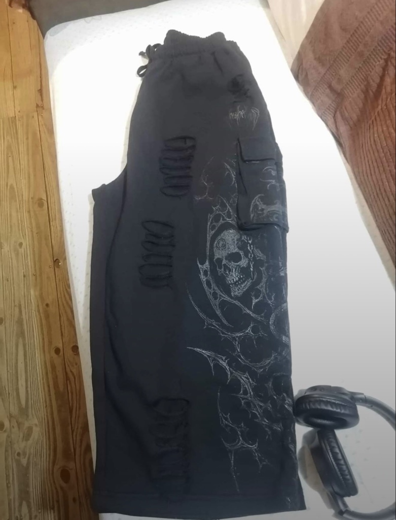 BreatheDivinity Mens Tarnished Uncuffed Luxury Cargos Joggers [DARKNESS]
