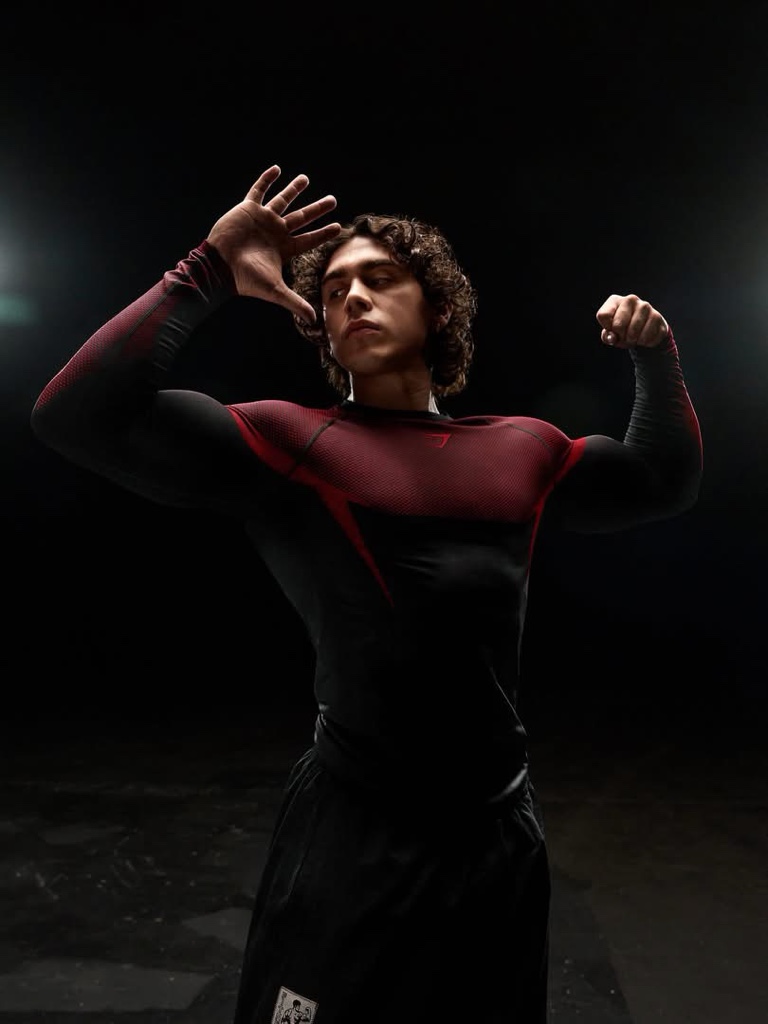 GYMSHARK Onyx 5.0 Seamless Long Sleeve T-Shirt - Black/Carmine Red