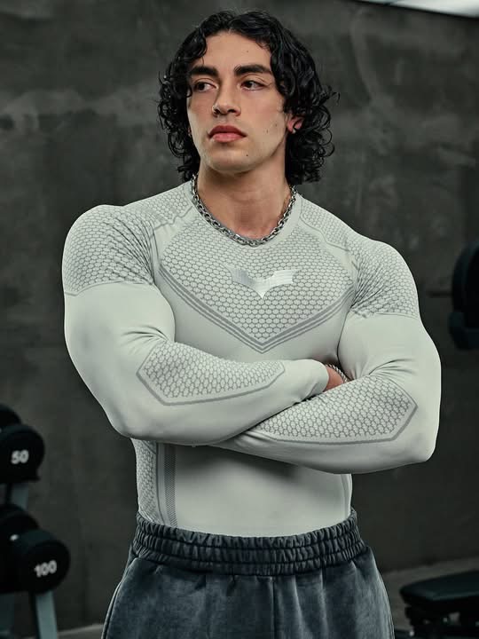 8004 YoungLA BATMAN COMPRESSION  LONGSLEEVES OFF-WHITE