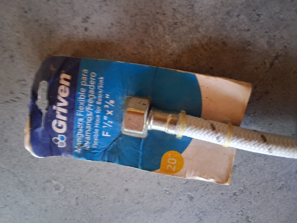 Griven manguera flexible lavamanos blanca 20"