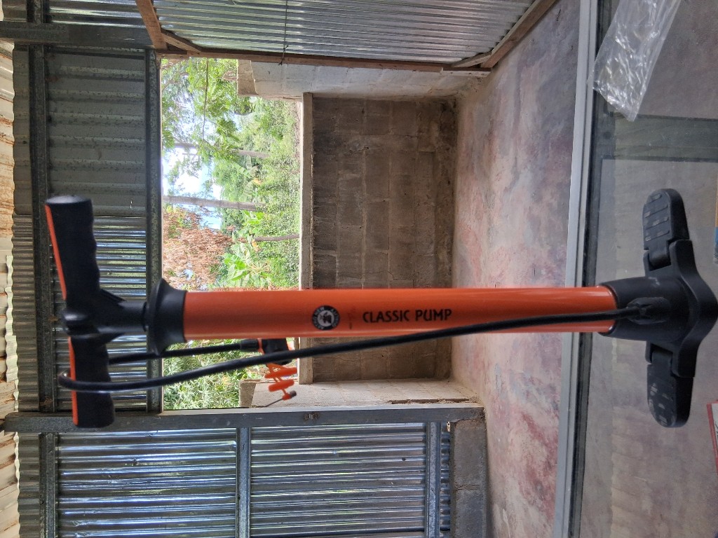 Classic Pump bomba de aire naranja