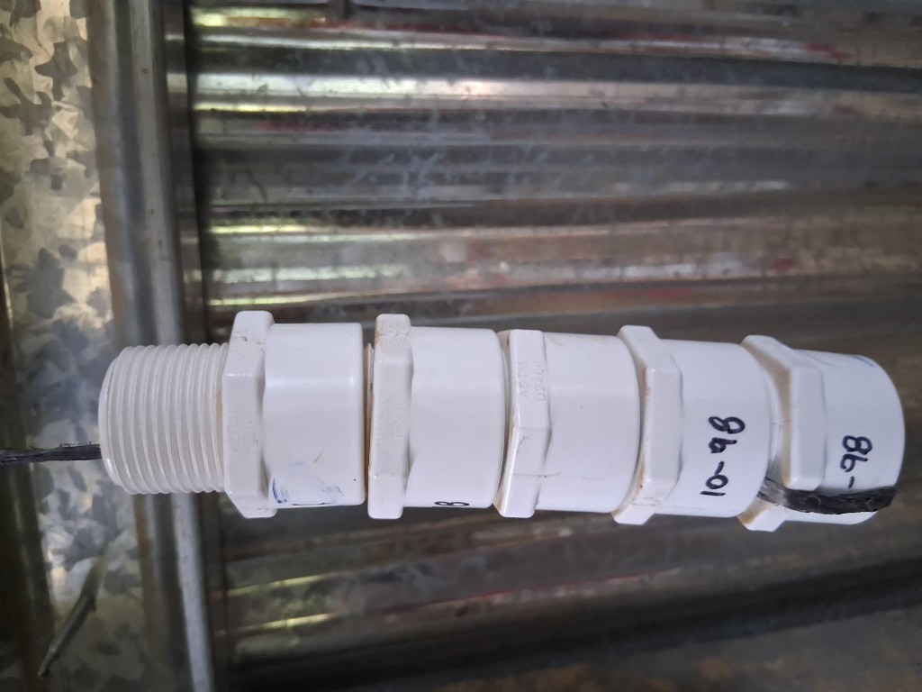 Adaptador Macho de 1" PVC blanca roscada