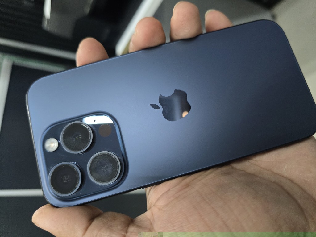 ❌#4602. IPhone 15 pro 256GB azul Esim 89%